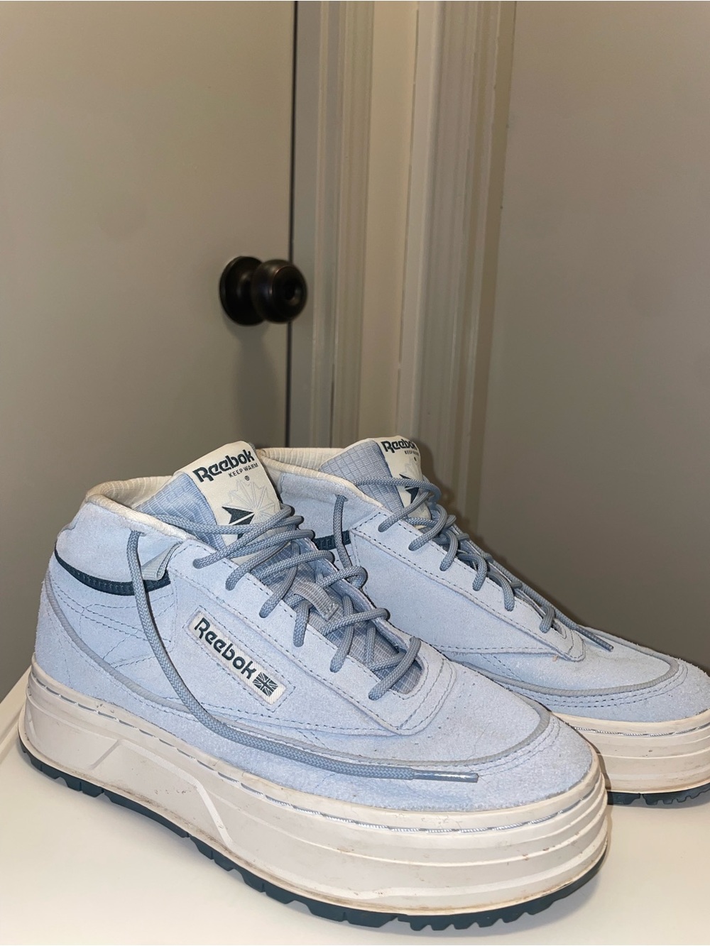 Reebok Men’s Light Blue Suede Mid-Top Sneakers